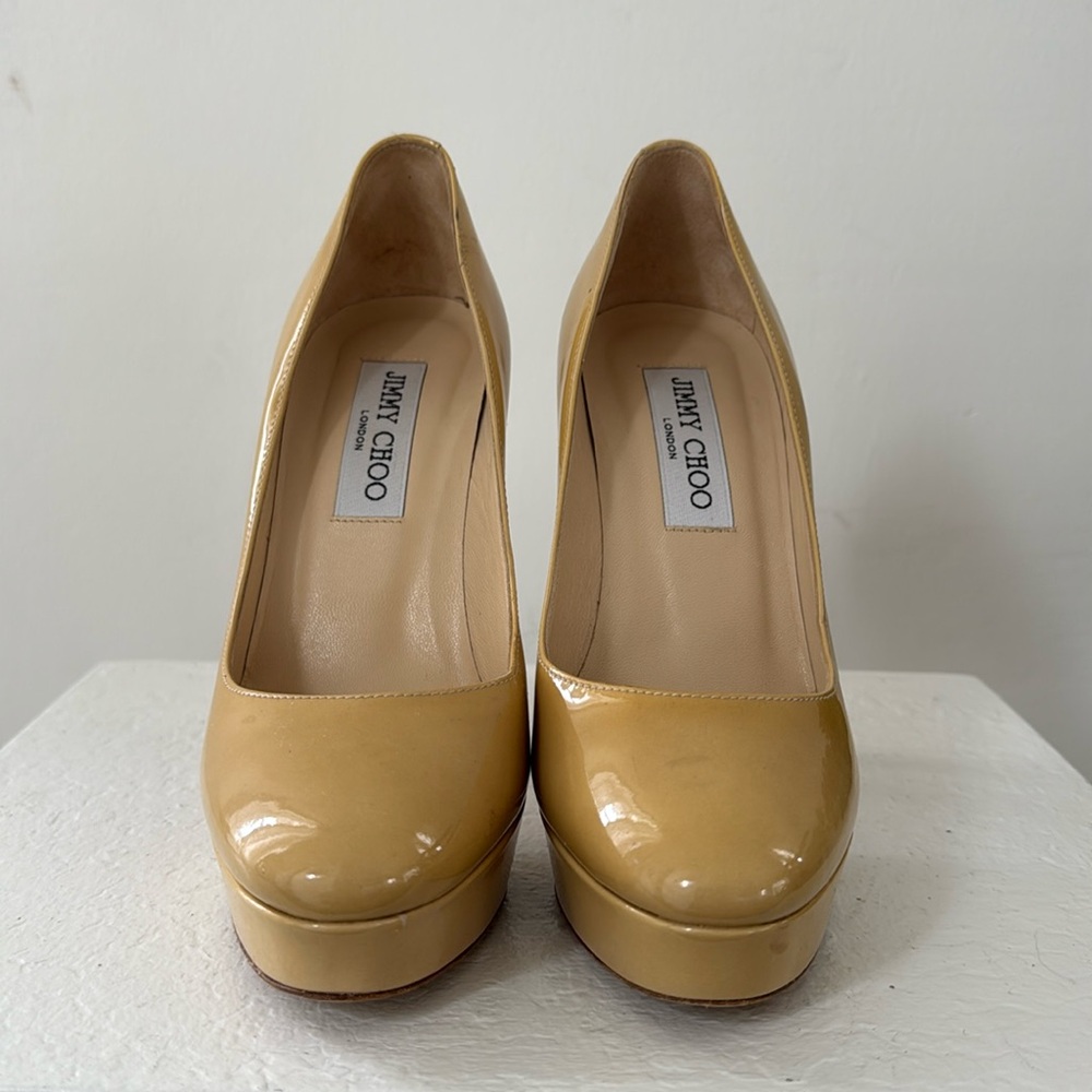 Jimmy Choo Nude Patent Leather Round Toe Pumps 120 36